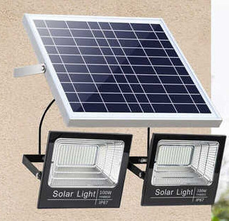 100W ضوء الفيضانات الشمسية لحماية إضاءة الحديقة IP65