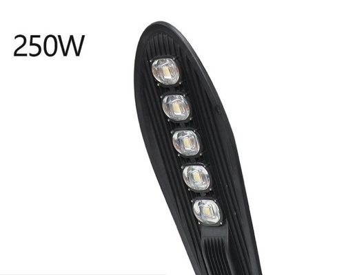 وقوف السيارات في الهواء الطلق LED أضواء الشوارع الأسود الألومنيوم الإسكان IP65 AC220 - 240V