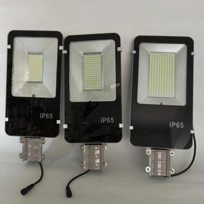 10W إلى 360W الكل في اثنين من مصابيح الشوارع بالطاقة الشمسية للطرق وموقف السيارات مع بطارية تعمل بالطاقة الشمسية وبطارية ليثيوم