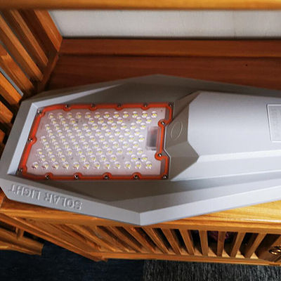 400W Interstellar Warrior Solar Street Light مع تصميم خاص للمنتزه
