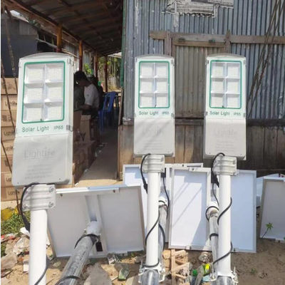تعمل لوحة الطاقة الشمسية الإضافية IP65 AL Aio Solar ضوء الشارع لمدة 3-4 أيام تشغيل