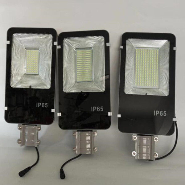 10W إلى 360W الكل في اثنين من مصابيح الشوارع بالطاقة الشمسية للطرق وموقف السيارات مع بطارية تعمل بالطاقة الشمسية وبطارية ليثيوم
